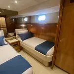 Yacht Falcon Five