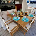 Yacht Falcon Five Bådhotel *