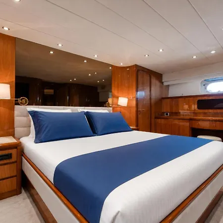 Yacht Falcon Five *