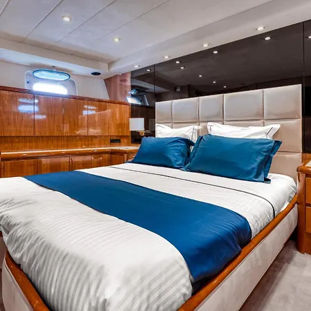 Yacht Falcon Five Cannes