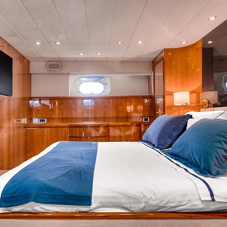 Yacht Falcon Five