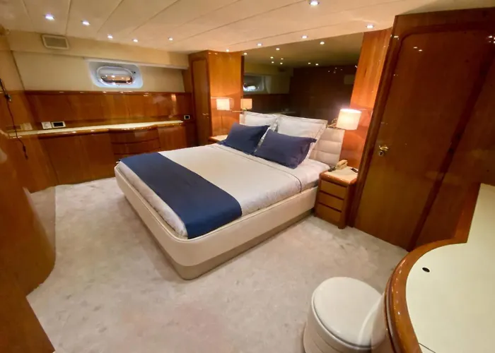 Yacht Falcon Five Botel Cannes