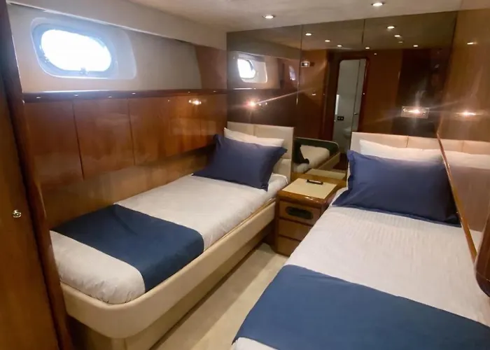 Yacht Falcon Five