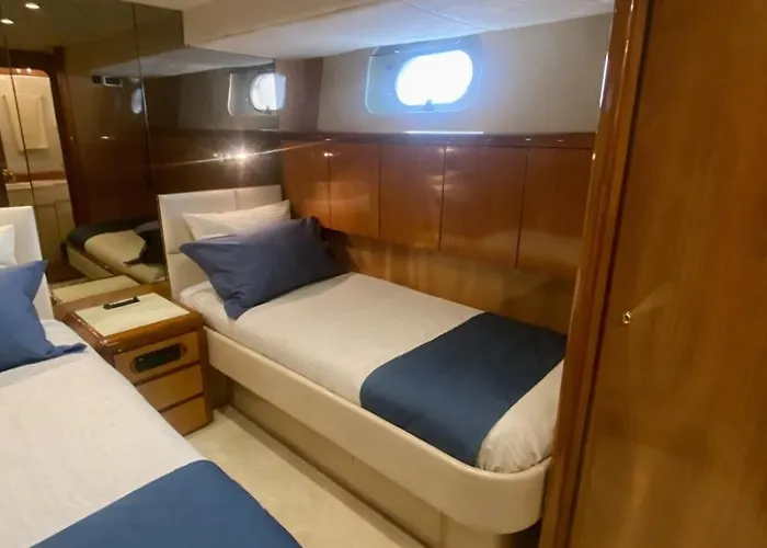 Yacht Falcon Five