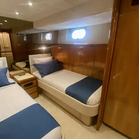 Yacht Falcon Five